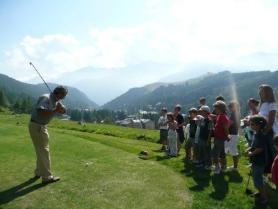 CAMPO DA GOLF A QUOTA 1600 A MADESIMO... TUTTA LESTATE